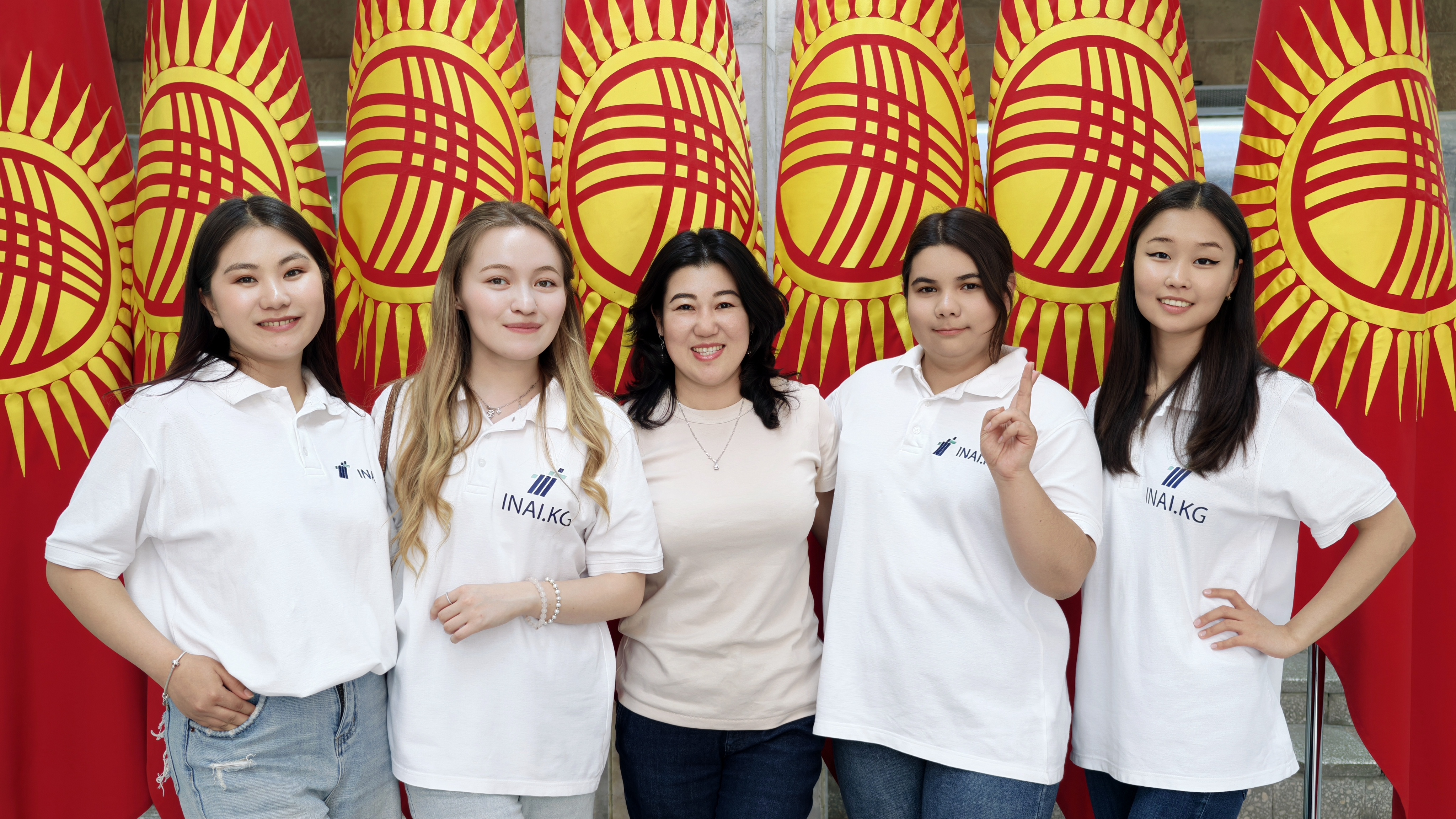 STOP Online Bullying: Peer-to-Peer Training for Student Trainers 